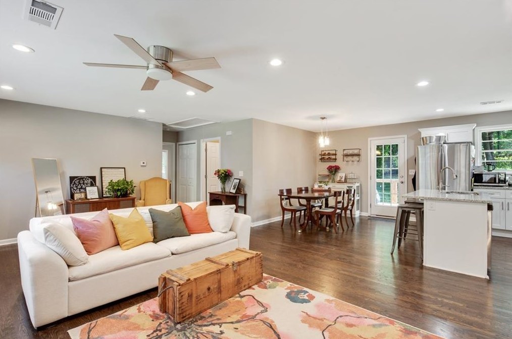 1737 Thomas Ter, Decatur GA  30032-4636 exterior