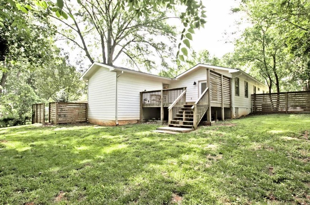 999 Pinedale Dr, Smyrna GA  30080-4258 exterior