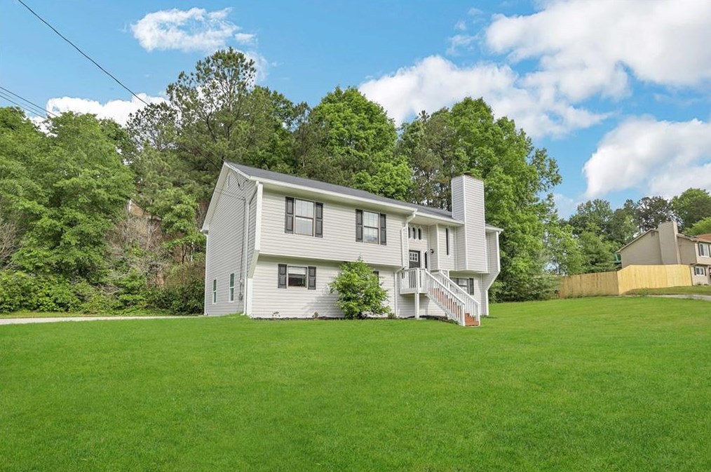 1715 Liberty Trl, Lithia Springs, GA 30122