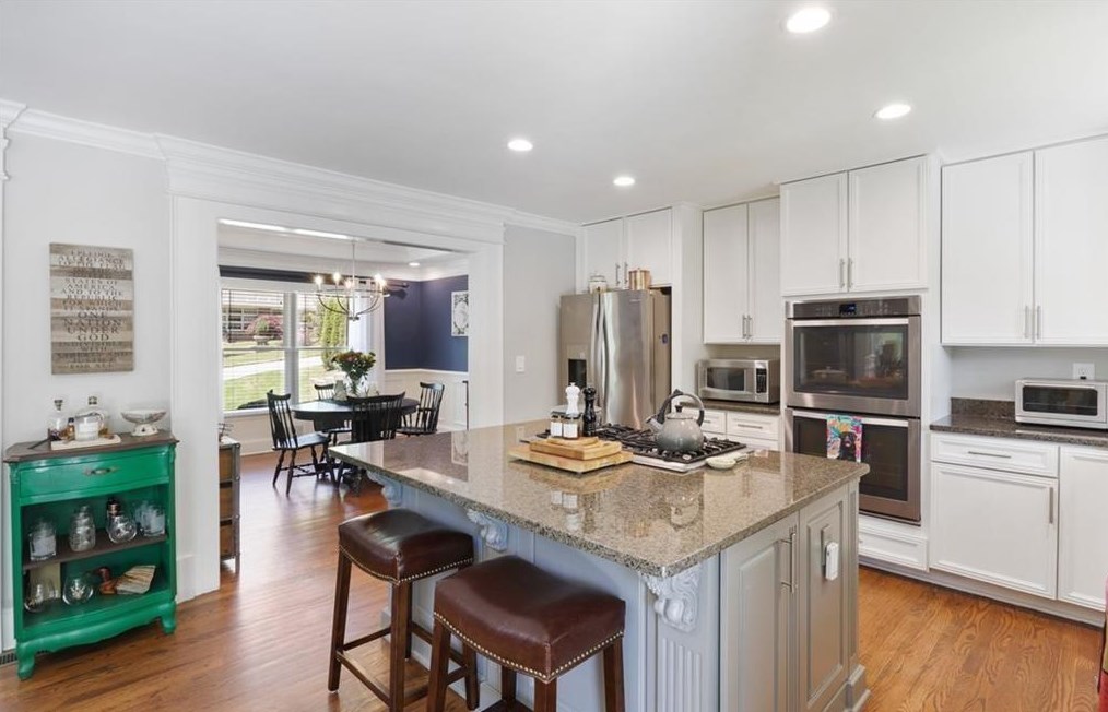 2517 Sharondale Dr, Atlanta GA  30305-3809 exterior