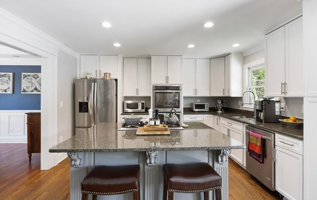 2517 Sharondale Dr, Atlanta GA  30305-3809 exterior