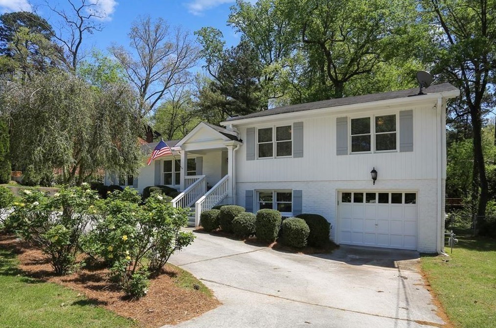 2517 Sharondale Dr, Atlanta GA  30305-3809 exterior