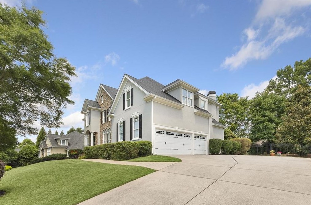 7025 Evergreen Pl, Roswell, GA 30076-6304