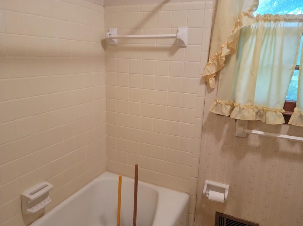 2615 Treadway Dr, Decatur GA  30034-2526 exterior