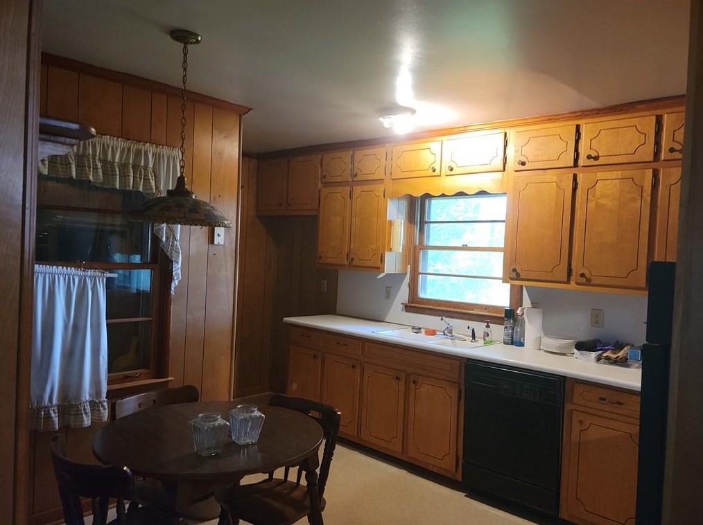 2615 Treadway Dr, Decatur GA  30034-2526 exterior