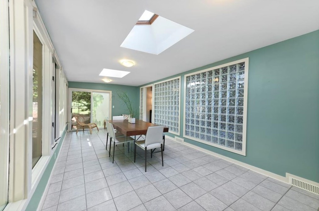 2174 Spring Creek Rd, Decatur GA  30033-2608 exterior