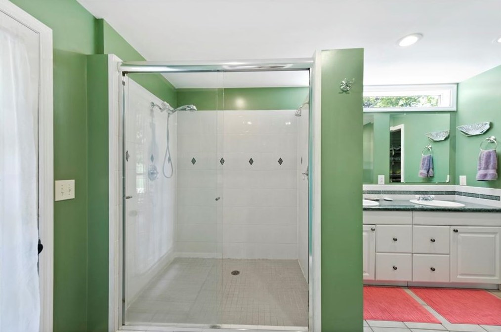 2174 Spring Creek Rd, Decatur GA  30033-2608 exterior