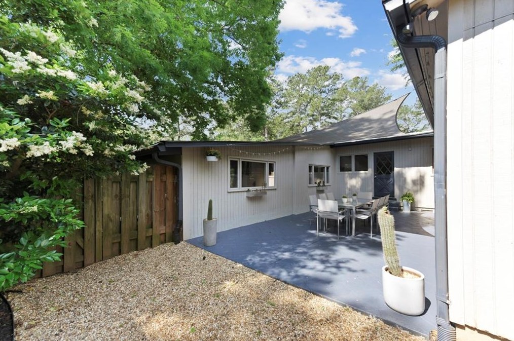 2174 Spring Creek Rd, Decatur GA  30033-2608 exterior