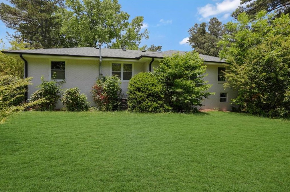 1660 Columbia Cir, Decatur GA  30032-4607 exterior