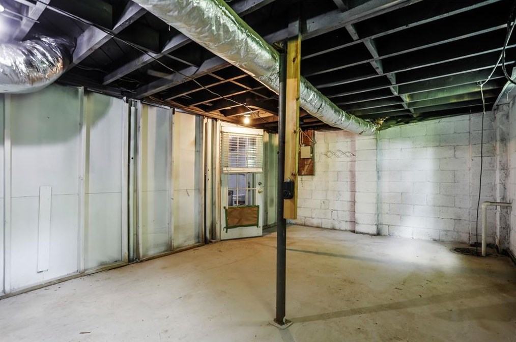 1660 Columbia Cir, Decatur GA  30032-4607 exterior