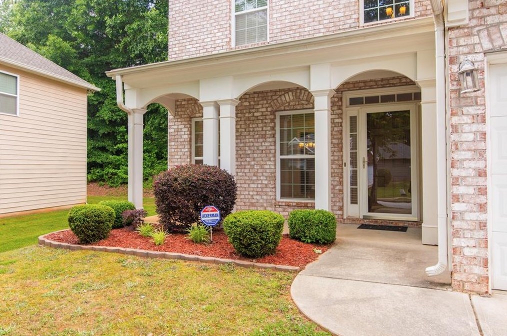 2845 Stonewall Ln, Atlanta, GA 30331-8192
