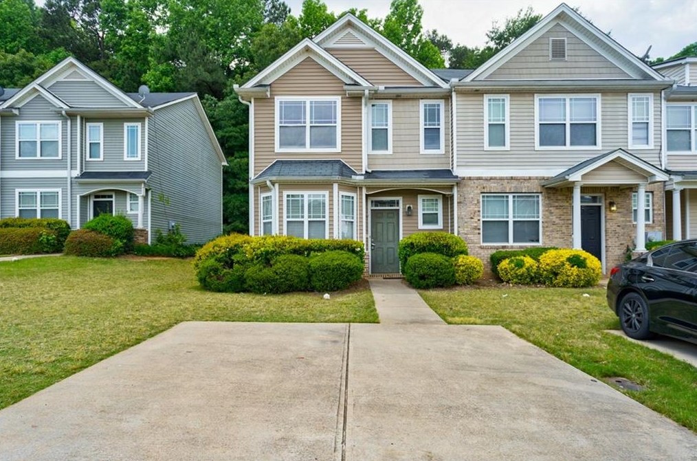 6311 Ellenwood Dr, Rex, GA 30273