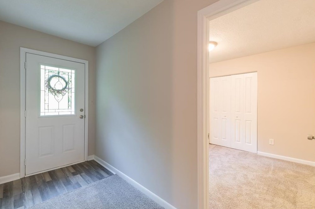8979 Leaf Ln, Lithia Springs, GA 30122