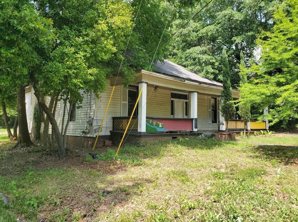 915 Poplar St, Griffin, GA 30224-2715