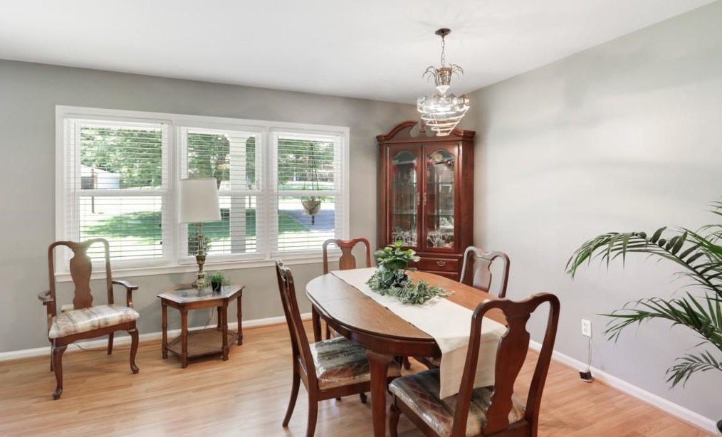 3825 Highview Ter, Smyrna GA  30082-3458 exterior