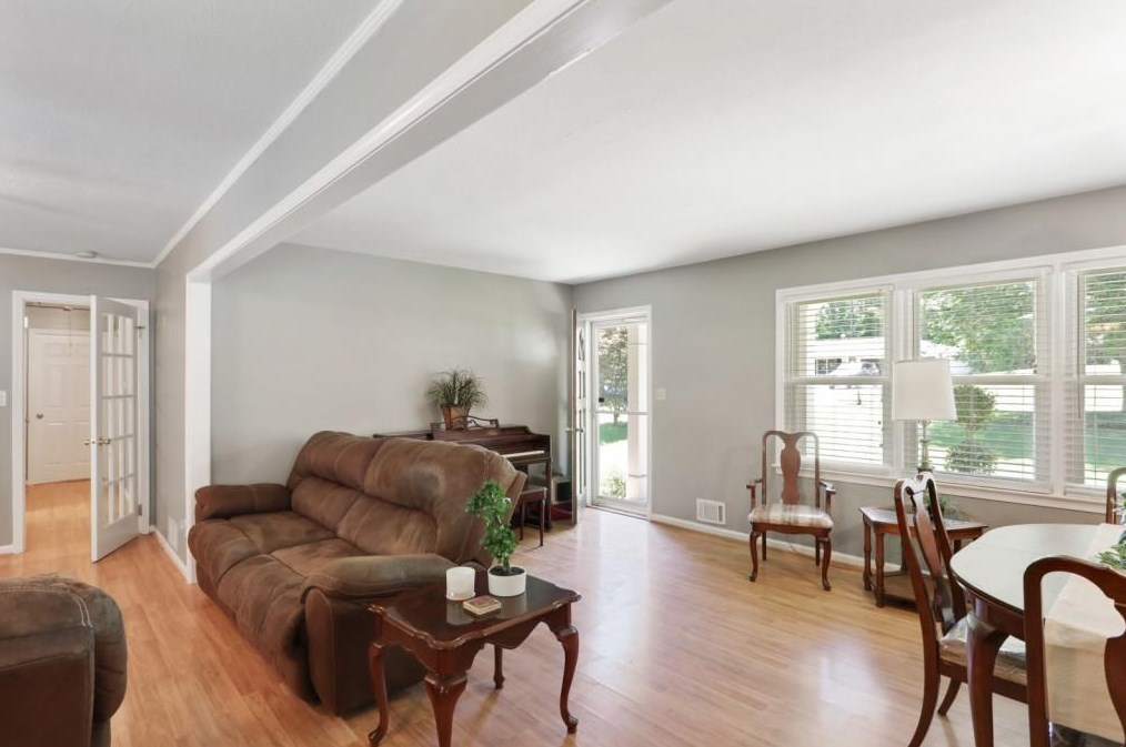 3825 Highview Ter, Smyrna GA  30082-3458 exterior