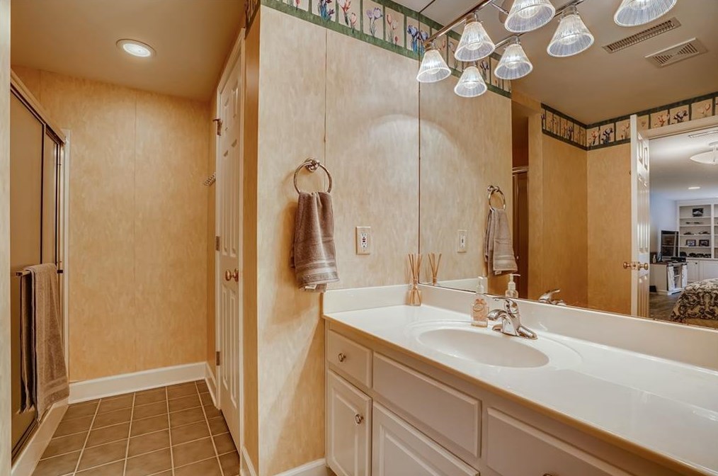 5347 Oxford Chase Way, Atlanta GA 30338-3053 exterior