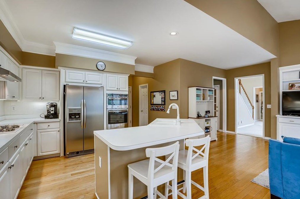 5347 Oxford Chase Way, Atlanta GA 30338-3053 exterior