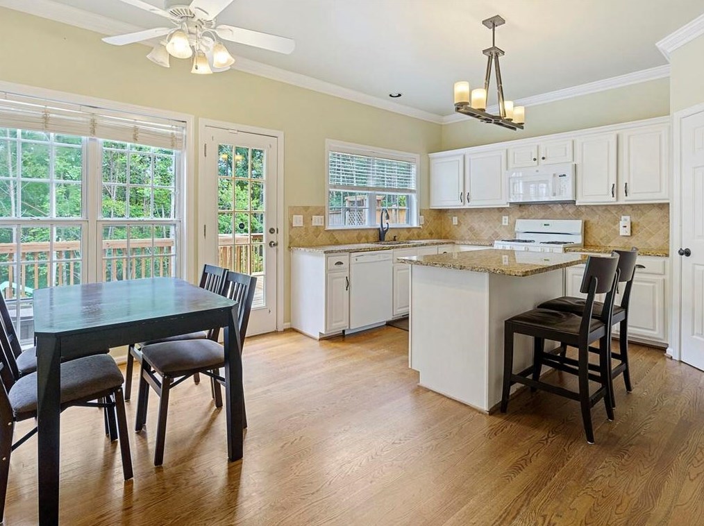 2205 Adderbury Ct, Smyrna GA  30082-3669 exterior