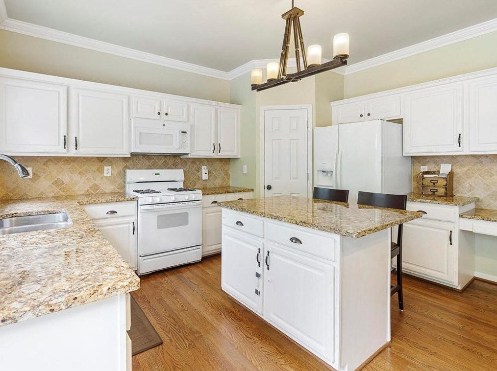 2205 Adderbury Ct, Smyrna GA  30082-3669 exterior