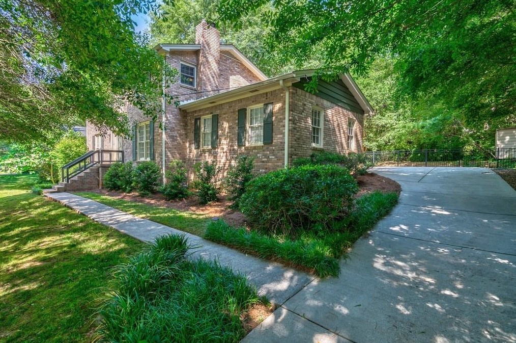 6550 Wright Rd, Atlanta, GA 30328-3026