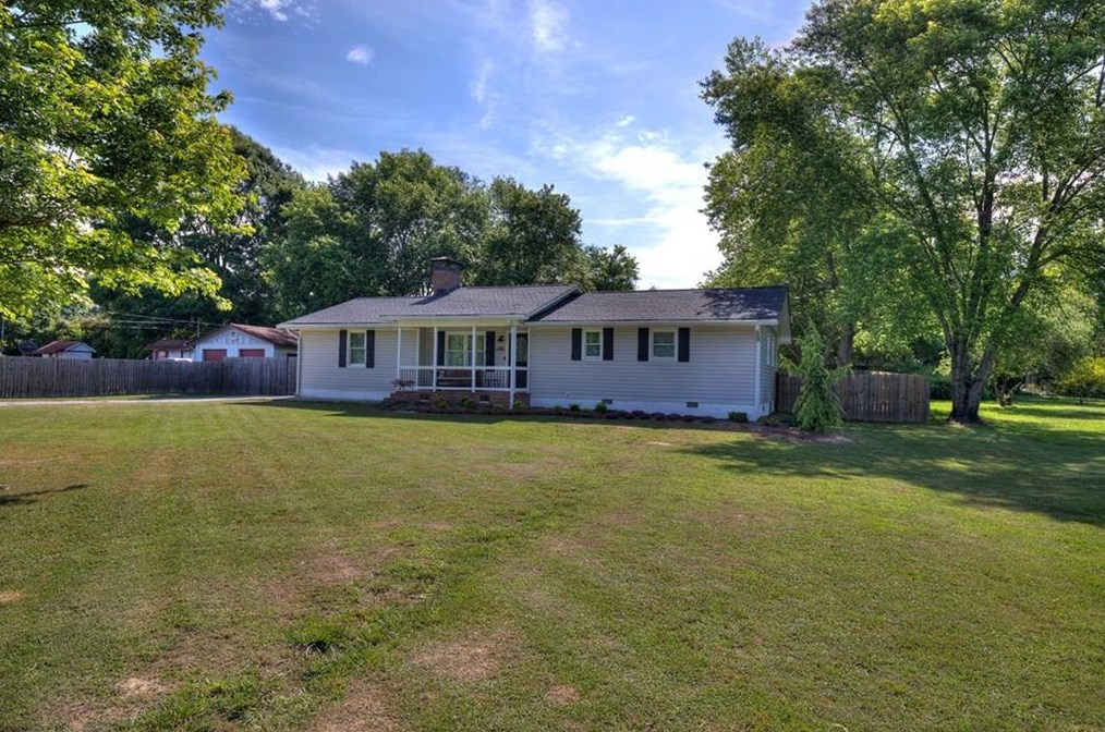 182 Walker Rd, Euharlee, GA 30121-4932