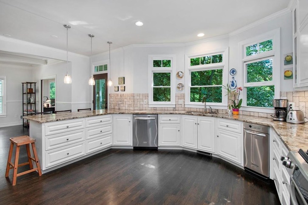 431 Melrose Ave, Decatur GA  30030-2855 exterior