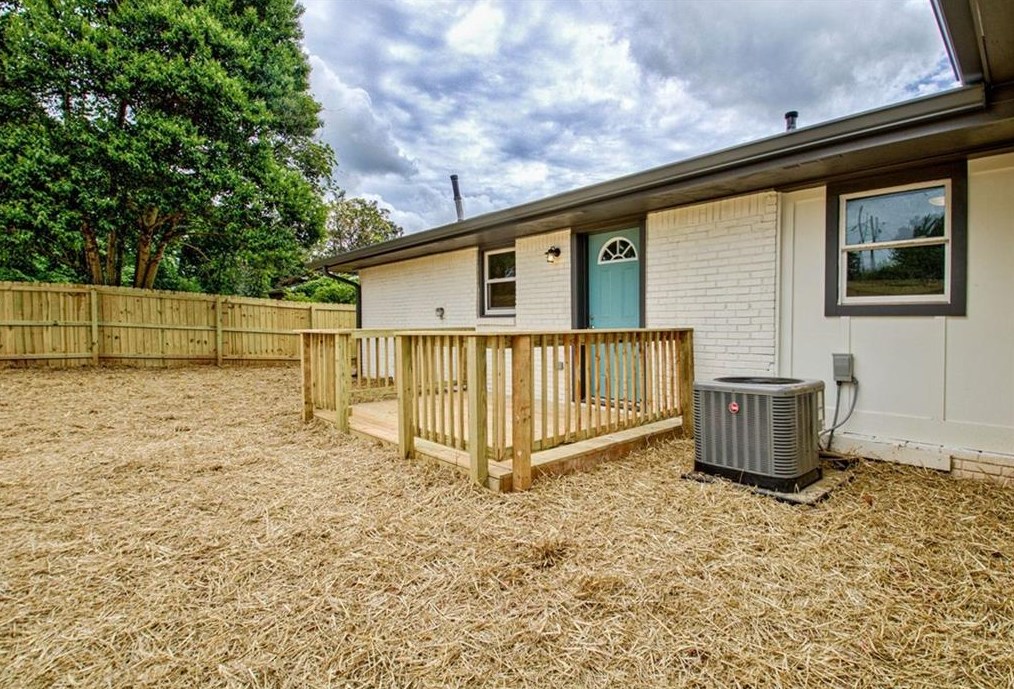 3710 Del Rio Ter, Decatur GA  30032-3114 exterior