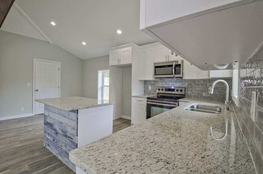 3710 Del Rio Ter, Decatur GA  30032-3114 exterior