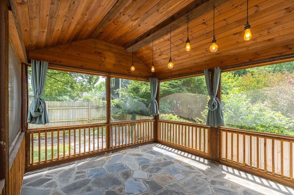 1635 Wainwright Dr, Atlanta GA  30316-2715 exterior