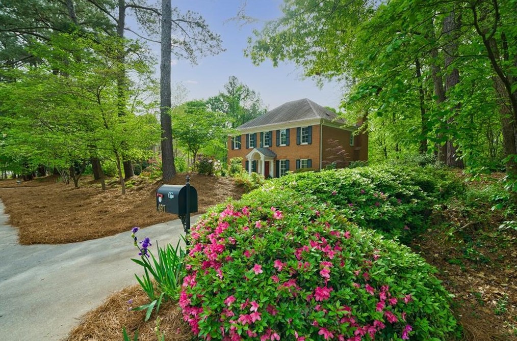 4617 Woodland Brook Dr, Atlanta GA  30339-5368 exterior