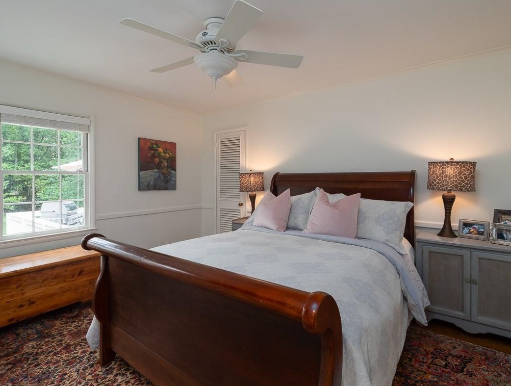 709 Woodward Way, Atlanta GA  30327-1254 exterior
