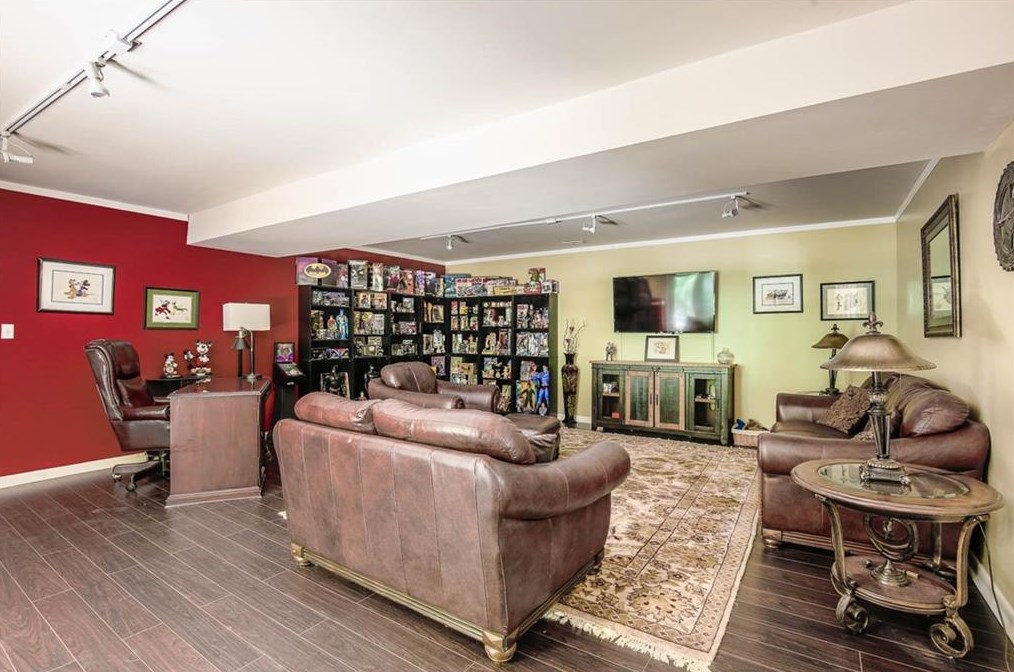 1318 Weston Dr, Decatur GA  30032-2551 exterior