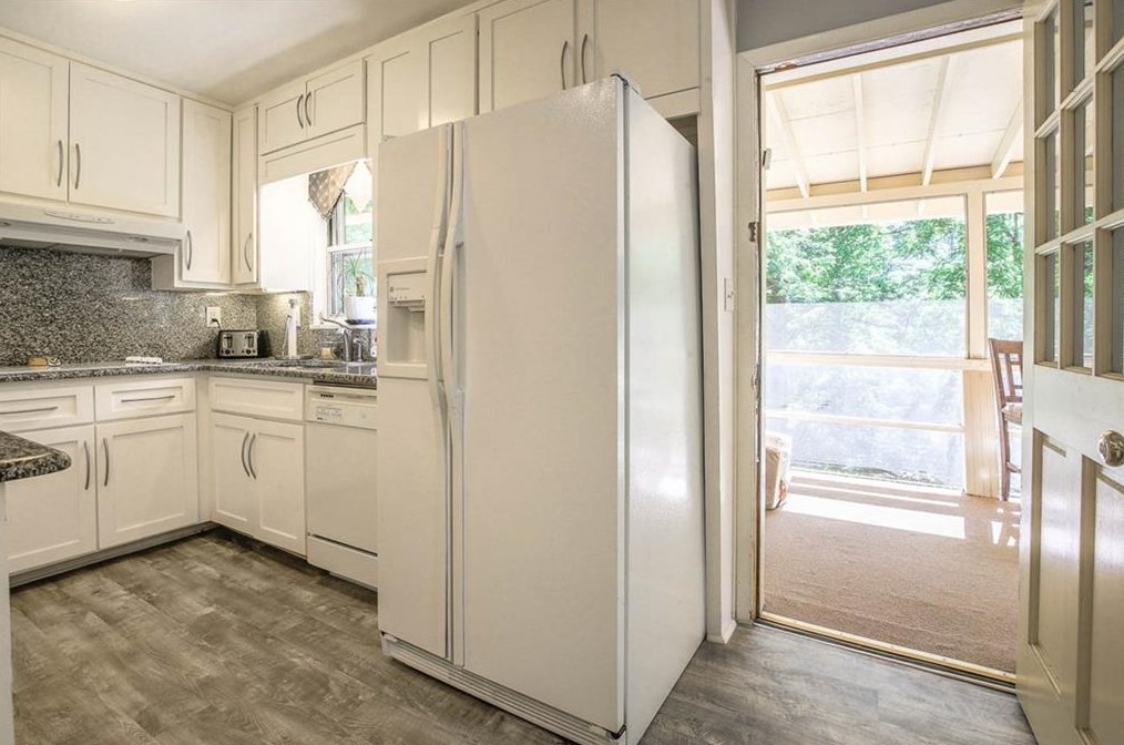 1318 Weston Dr, Decatur GA  30032-2551 exterior