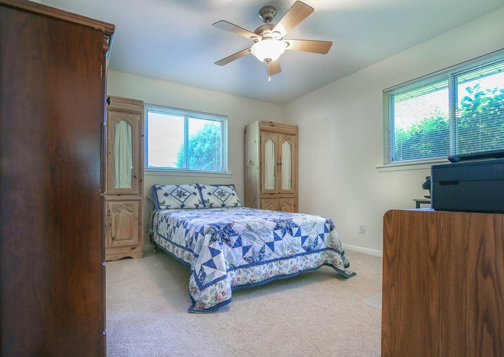 1318 Weston Dr, Decatur GA  30032-2551 exterior