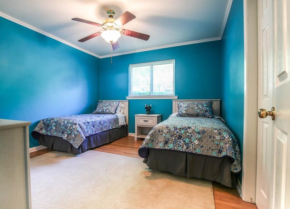 1318 Weston Dr, Decatur GA  30032-2551 exterior