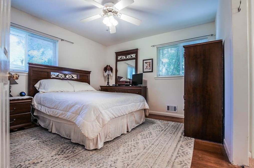 1318 Weston Dr, Decatur GA  30032-2551 exterior