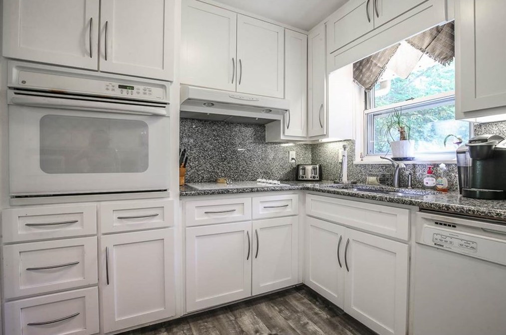 1318 Weston Dr, Decatur GA  30032-2551 exterior