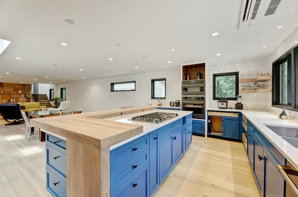 973 Church St, Decatur GA  30030-5508 exterior