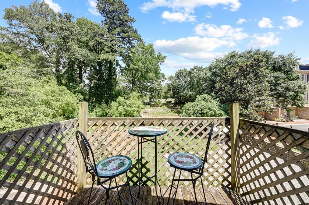 973 Church St, Decatur GA  30030-5508 exterior