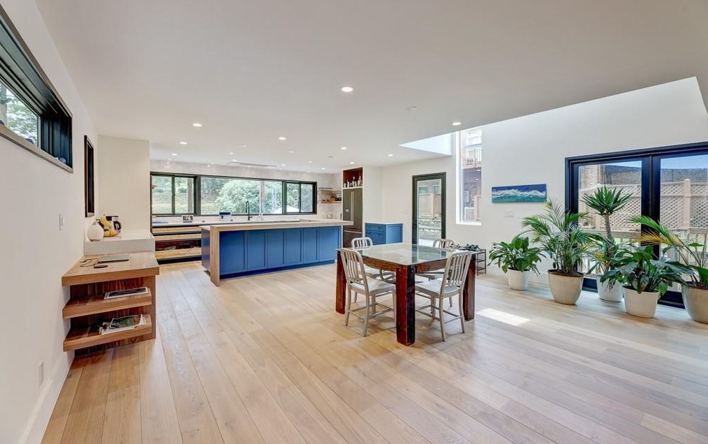 973 Church St, Decatur GA  30030-5508 exterior