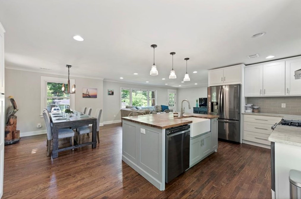 2964 Westbury Dr, Decatur GA  30033-6010 exterior