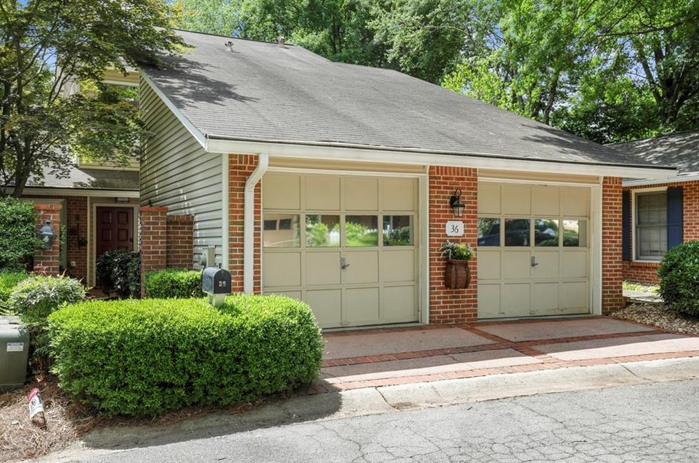 36 Waterford Ct, Atlanta GA  30328-4538 exterior