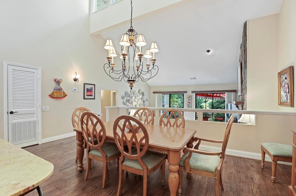 36 Waterford Ct, Atlanta GA  30328-4538 exterior