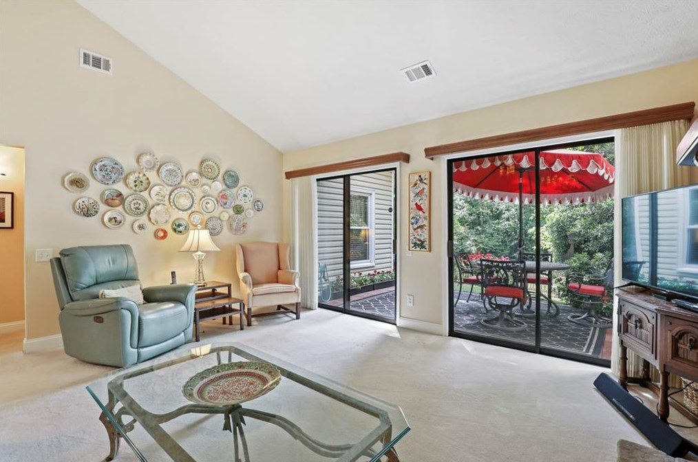 36 Waterford Ct, Atlanta GA  30328-4538 exterior