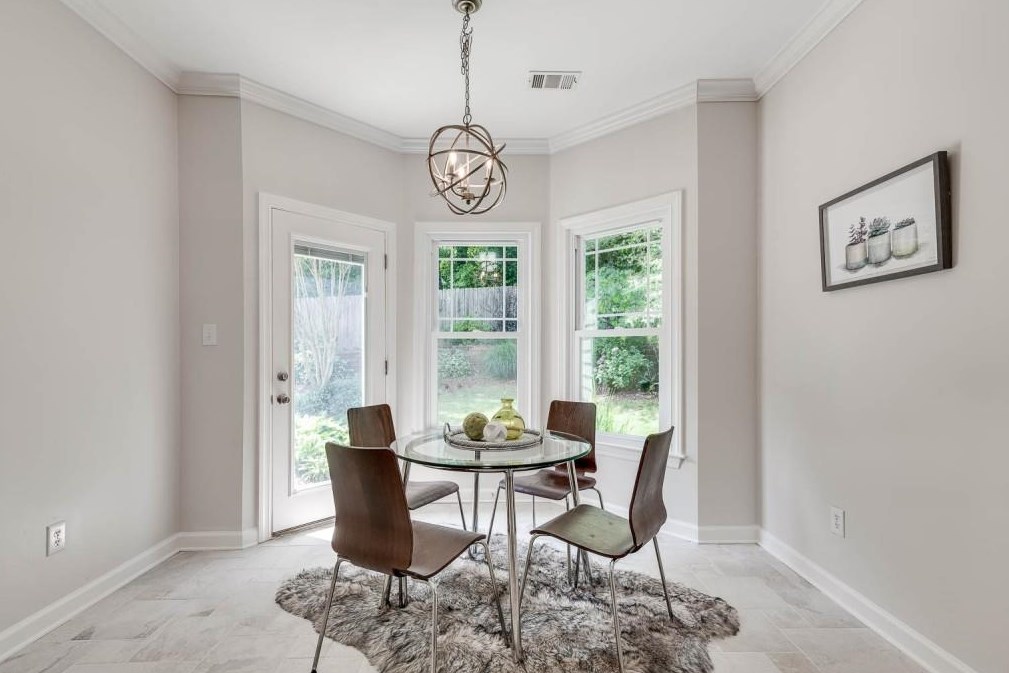 1460 Crescent Walk, Decatur GA  30033-2401 exterior