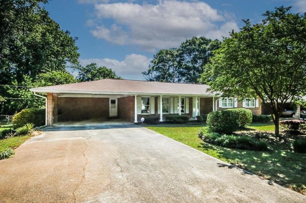 1634 Rhonda Ln, Stone Mountain, GA 30087-3215