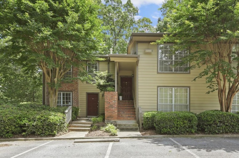 1244 Weatherstone Dr, Atlanta GA  30324-4644 exterior