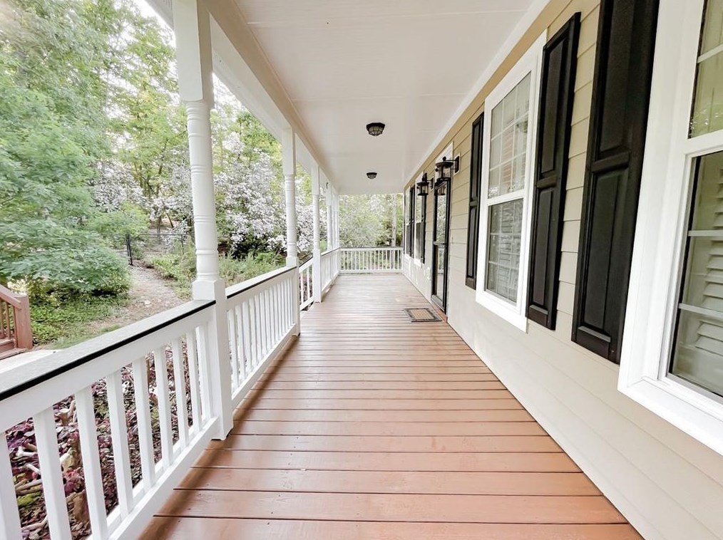 300 Mountain Deer Ct, Clarkesville, GA 30523