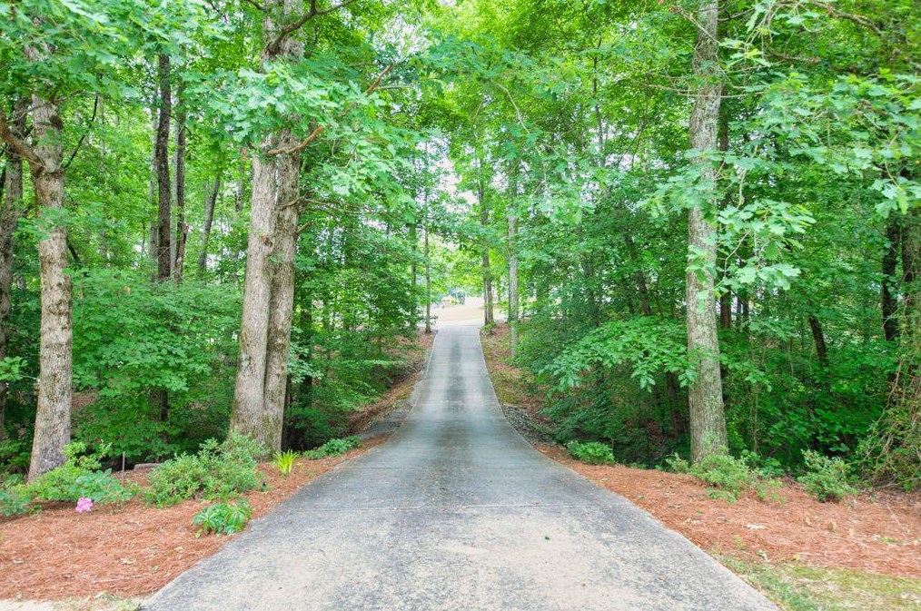 1880 Dartford Way, Hoschton, GA 30548-1691